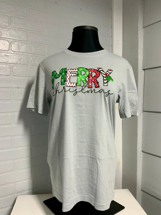 Merry Christmas T-Shirt (traditional colors) - RTS